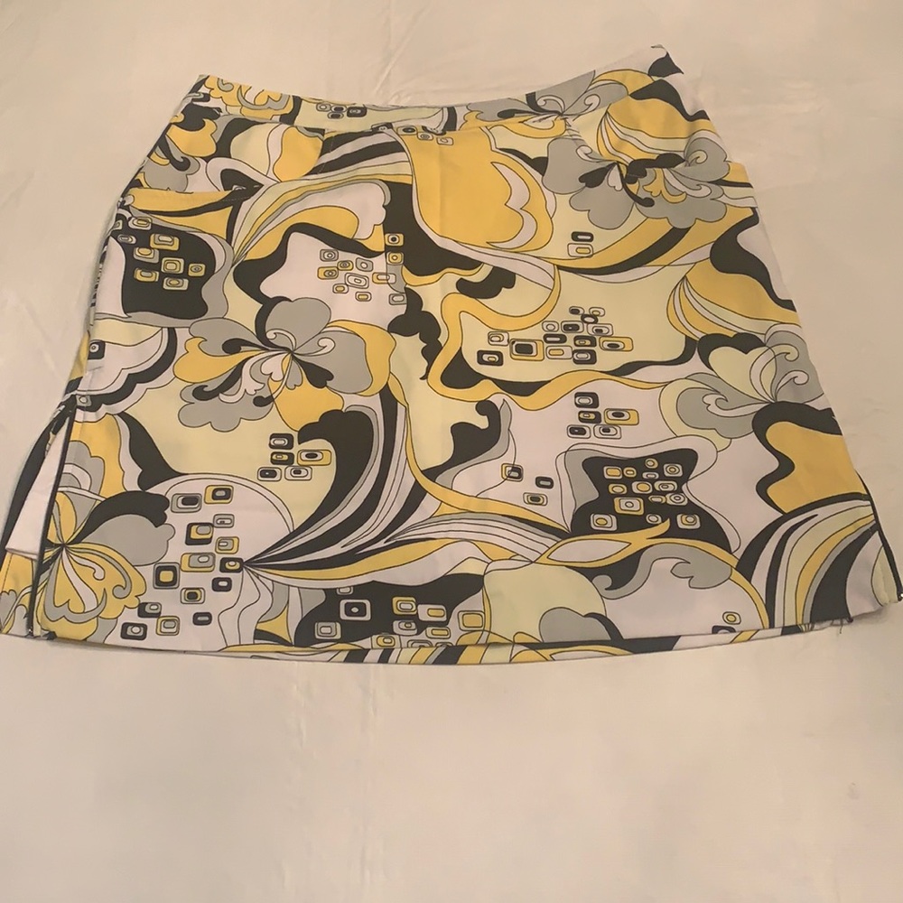 Bette & Court Golf Skort. Size 6